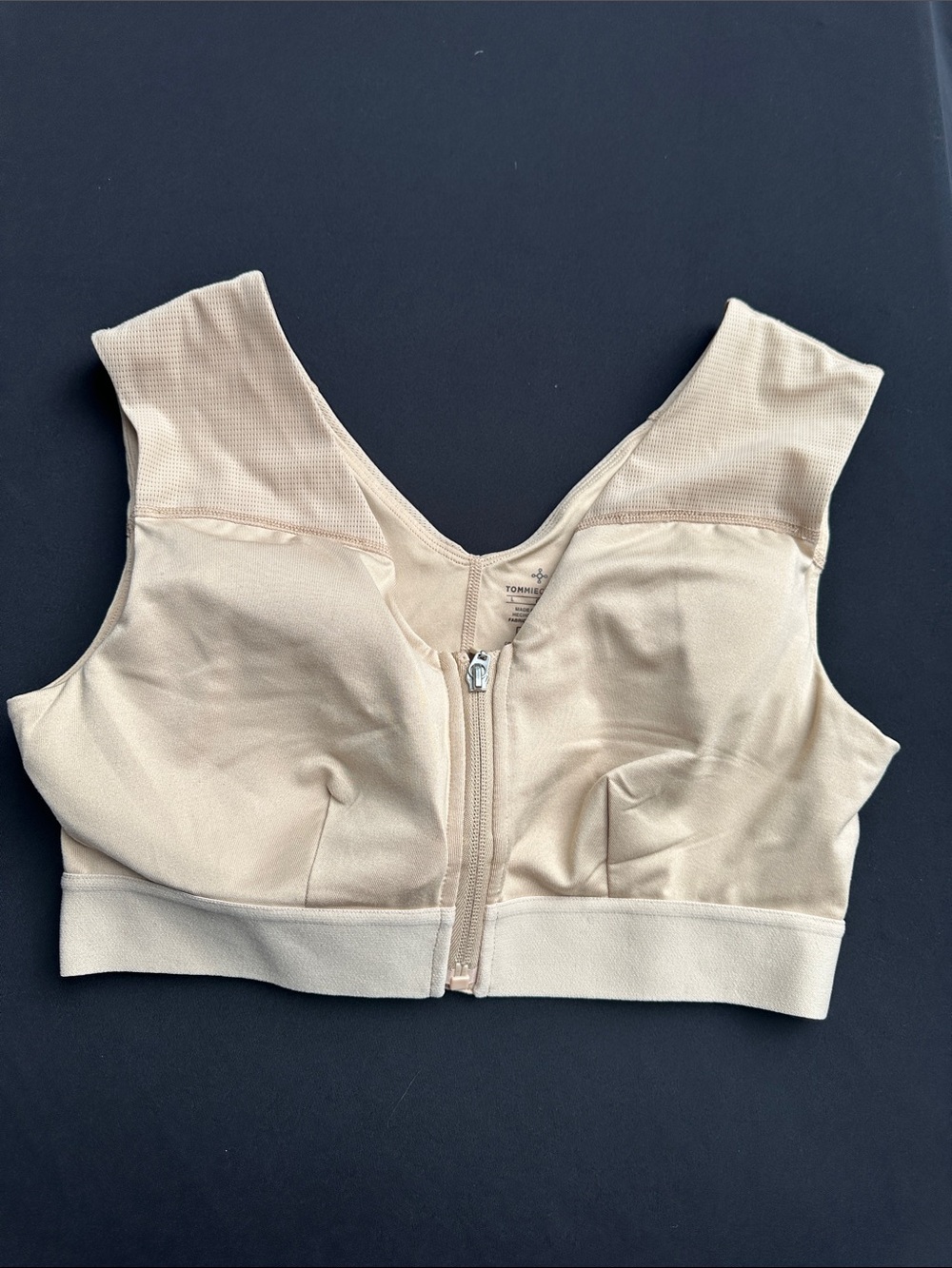 Seamless Front-Zip Support Bra in Beige